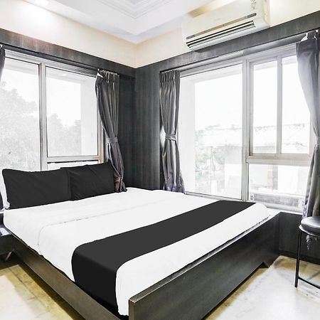 Super Collection O Ashram Road Near Sardar Bridge Formerly Hotel Apple Inn Ahmedabad Exterior foto